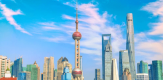 Check in tháp truyền hình Minh Châu Phương Đông nổi tiếng Trung Quốc